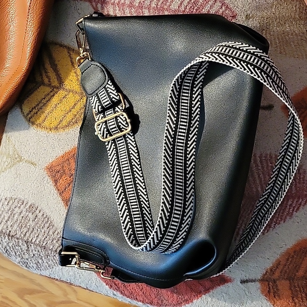 Black crossbody bucket bag